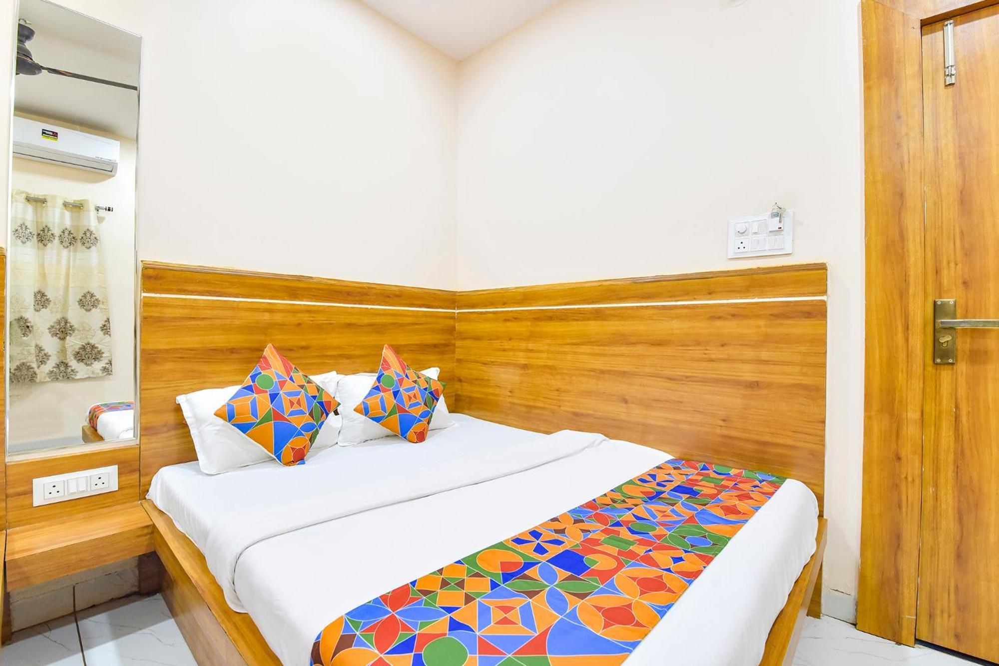 Fabhotel Somnath Удджайн Экстерьер фото